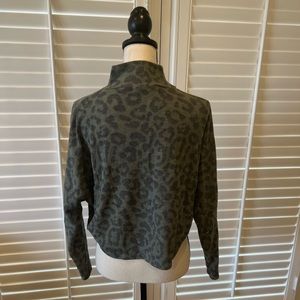 Cute pullover mock turtleneck, xxs